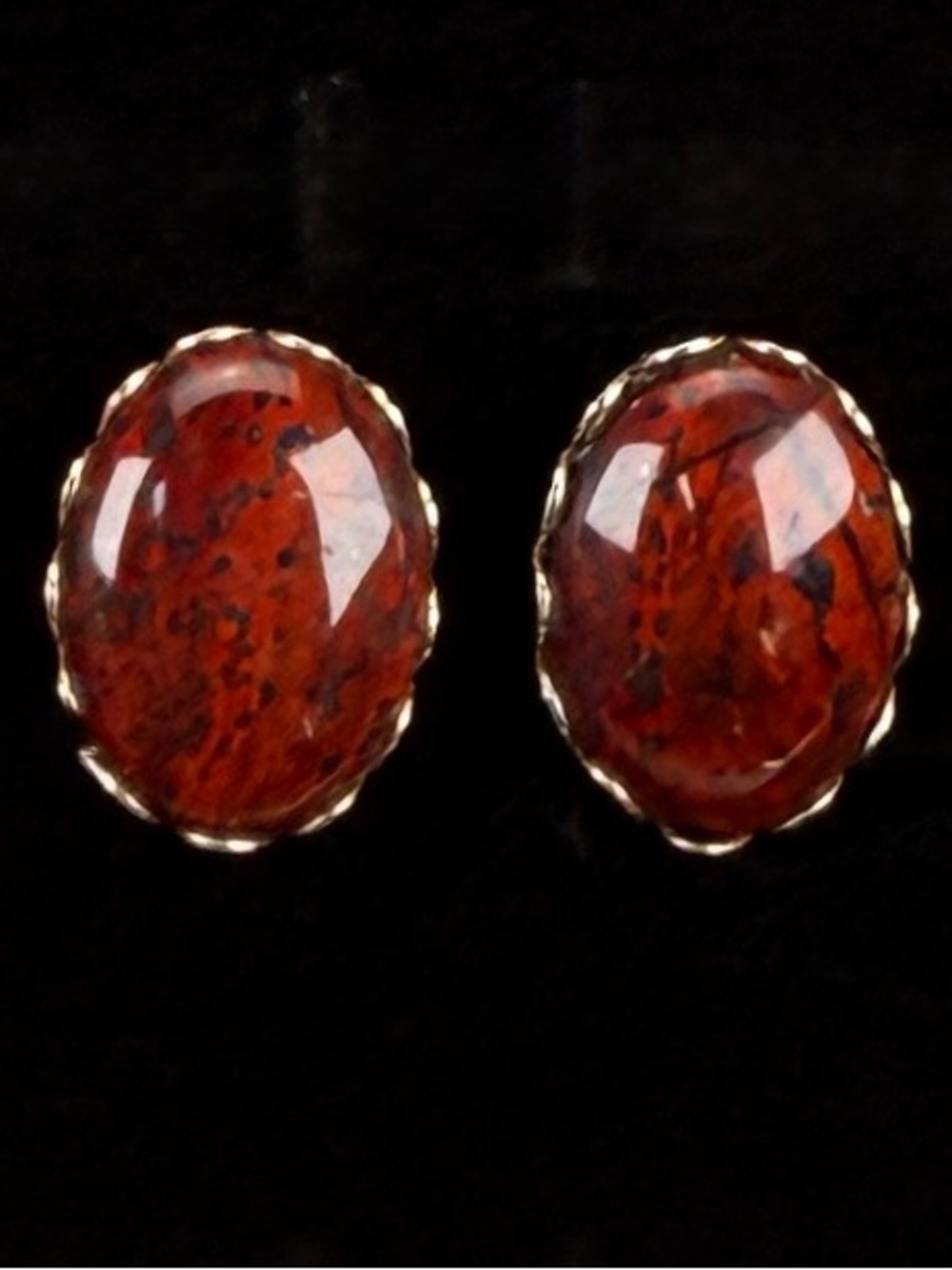 Vintage, goldtone, rust accent clip on earrings